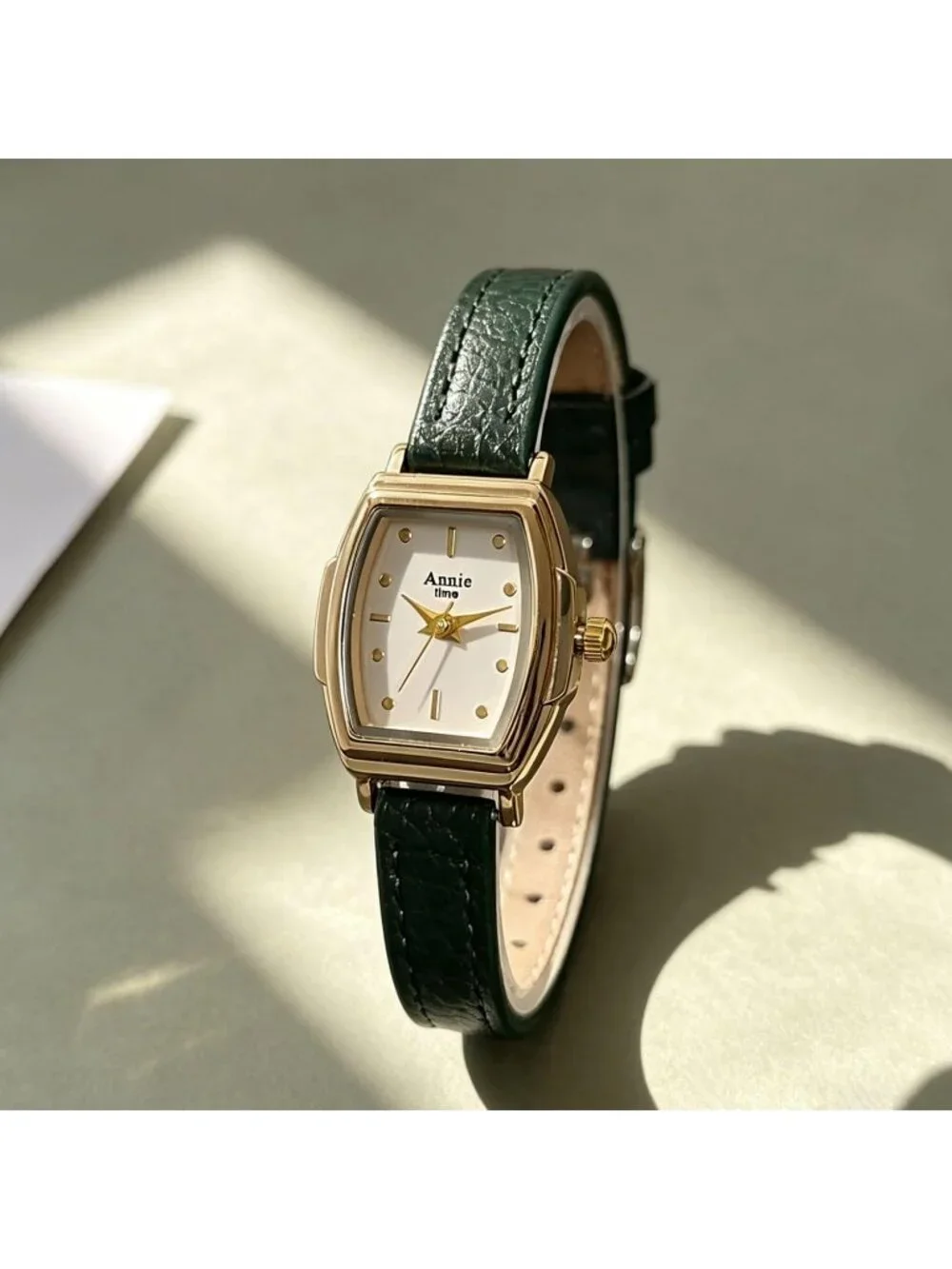 Women's Green Rectangular Case Metal Case Simple Dial Leather Strap Wrist Watch